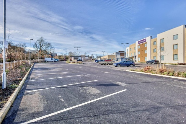Gallery - Premier Inn Buckingham