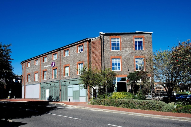 Gallery - Premier Inn Lewes Town Centre