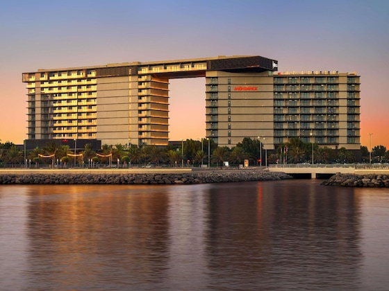 Gallery - Movenpick Resort Al Marjan Island