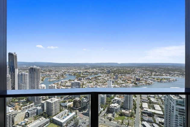 Gallery - Ocean Surfers Paradise - Gclr