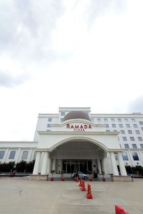 Gallery - Ramada Plaza By Wyndham Lucknow Hotel And Convention Centre