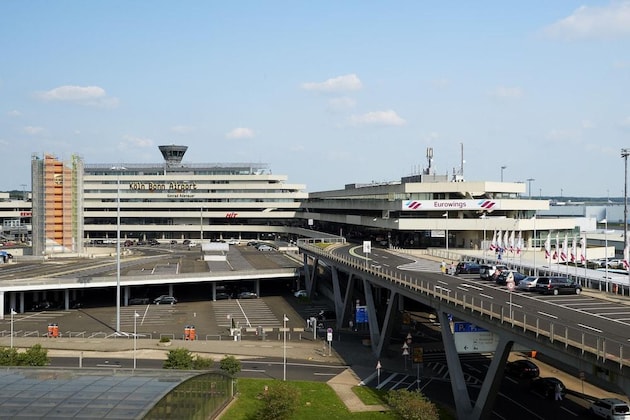 Gallery - Moxy Cologne Bonn Airport