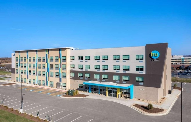 Gallery - Tru By Hilton Naperville Chicago