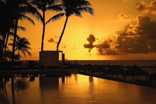 Gallery - Krystal Grand Cancun