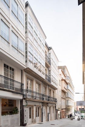 Gallery - Noro Plaza