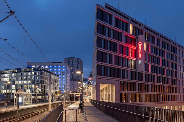 Gallery - Hampton By Hilton Stuttgart City Centre