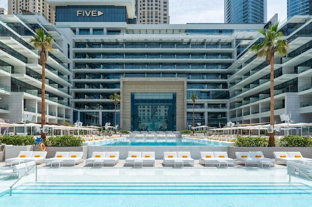 Gallery - Five Luxe