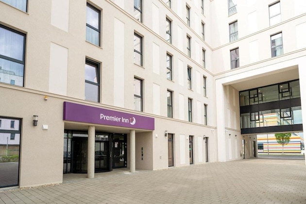 Gallery - Premier Inn Berlin Airport