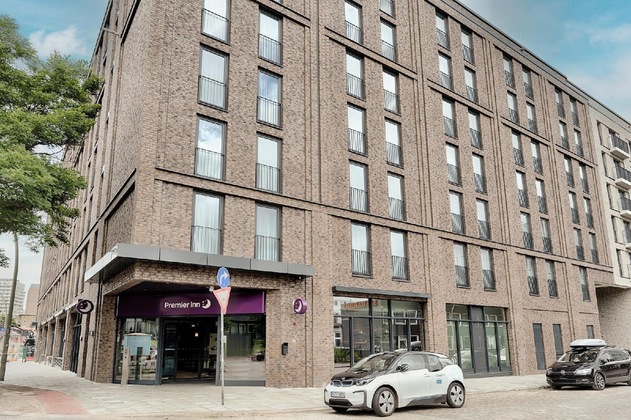 Gallery - Premier Inn Hamburg City Klostertor