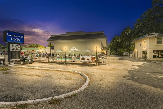 Gallery - Candlewick Inn