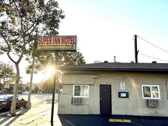Gallery - Super Inn