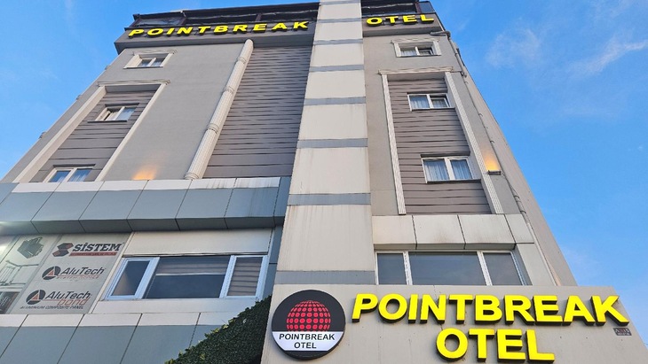 Gallery - Pointbreak Hotel