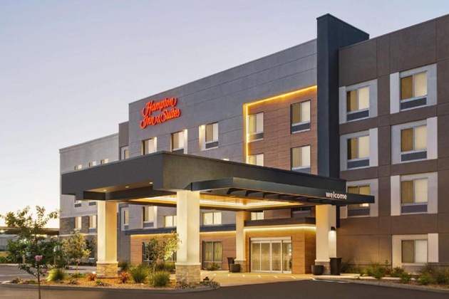 Gallery - Hampton Inn & Suites Oroville