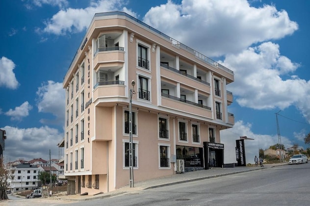 Gallery - Luxury Airport Hotel