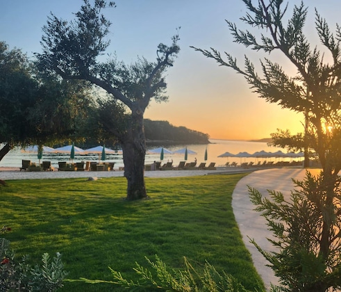 Gallery - Arete Seaside Hotel