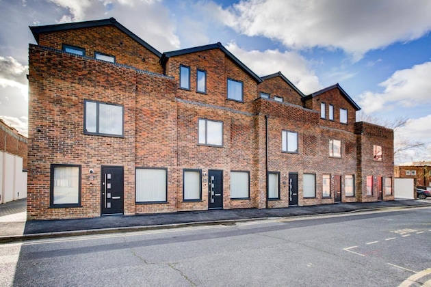 Gallery - Hybrid Resi - Uxbridge