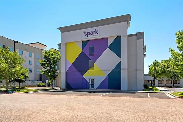 Gallery - Spark By Hilton Amarillo Medical Center