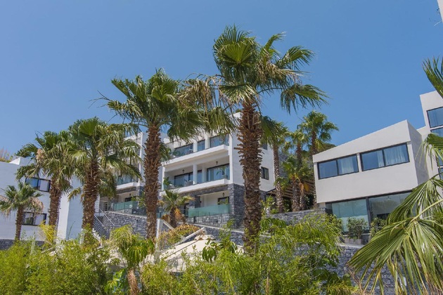 Gallery - Lazar Lux Suites