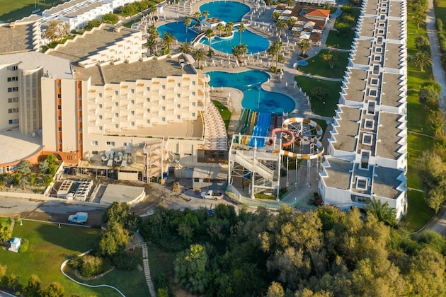 Gallery - Atlantica Ocean Beach Resort