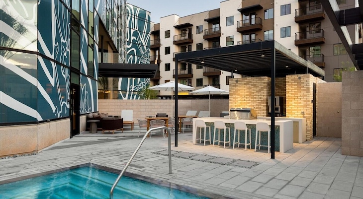 Gallery - Sentral Alloy Midtown