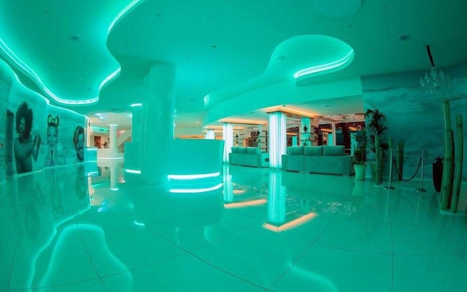 Gallery - On Hotels Ocean Front - Adults Only Recommended