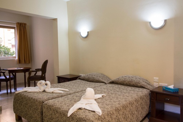 The Bugibba Hotel - 8