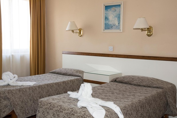 The Bugibba Hotel - 10
