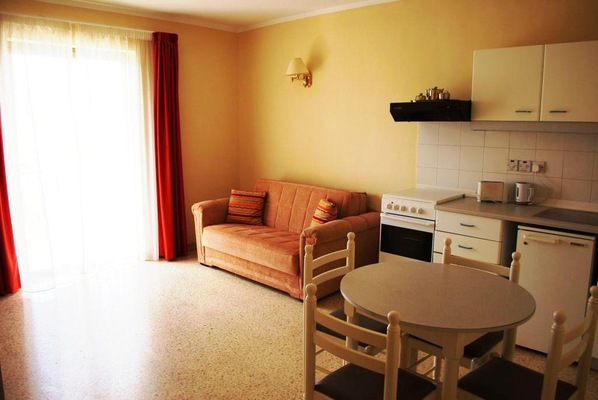The Bugibba Hotel - 17