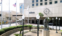 Hilton New Orleans Riverside