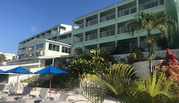 Coconut Court Beach Hotel