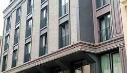 Lady Diana Hotel