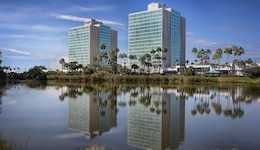 DoubleTree By Hilton Hotel at the Entrance to Universal Orlando
