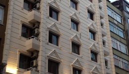 Grand Ant Hotel