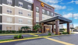 La Quinta Inn & Suites By Wyndham Tampa Central
