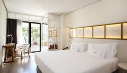 Ofelias Hotel