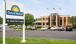 Days Hotel By Wyndham Allentown Airport   Lehigh Valley