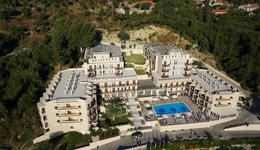 Canvas by Mitsis Belvedere