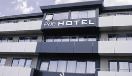 Eyja Guldsmeden Hotel