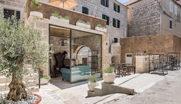 Heritage Palace Varos - Mag Quaint & Elegant Boutique Hotels