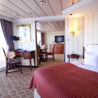 Staterooms & Suites