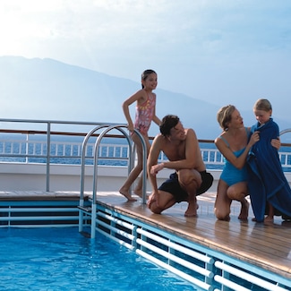 Sailing with the family