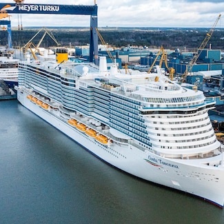 Innovative & sustainable ship