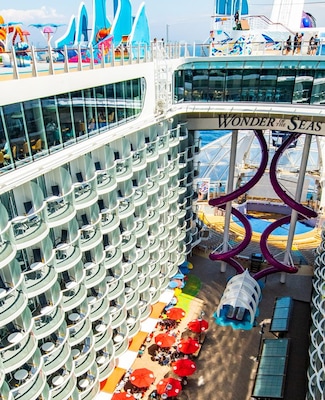 Image Wonder of the Seas 10