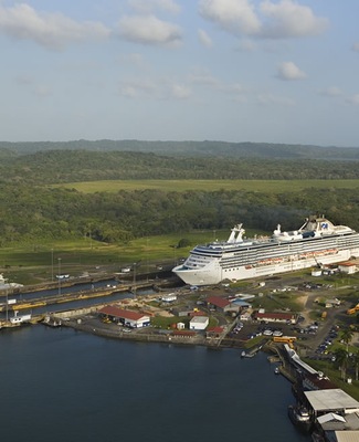 Coral Princess crossing Panama Canal