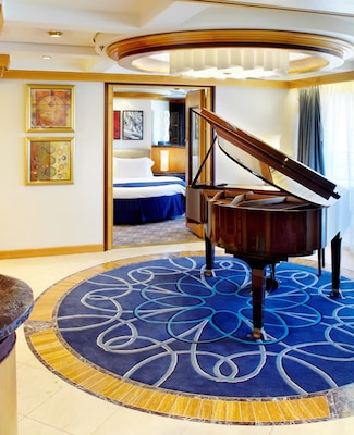 Image Voyager of the Seas 25