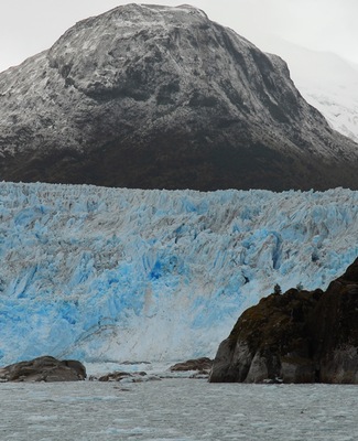 Kawesar_Glacier_Amalia