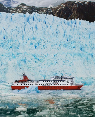 Kawesar_Glacier_Amalia