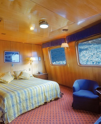 Skorpios II Master Suite