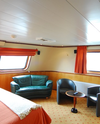 SkorpiosIII_Master_Suite