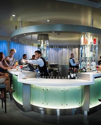 Image Celebrity Equinox 16